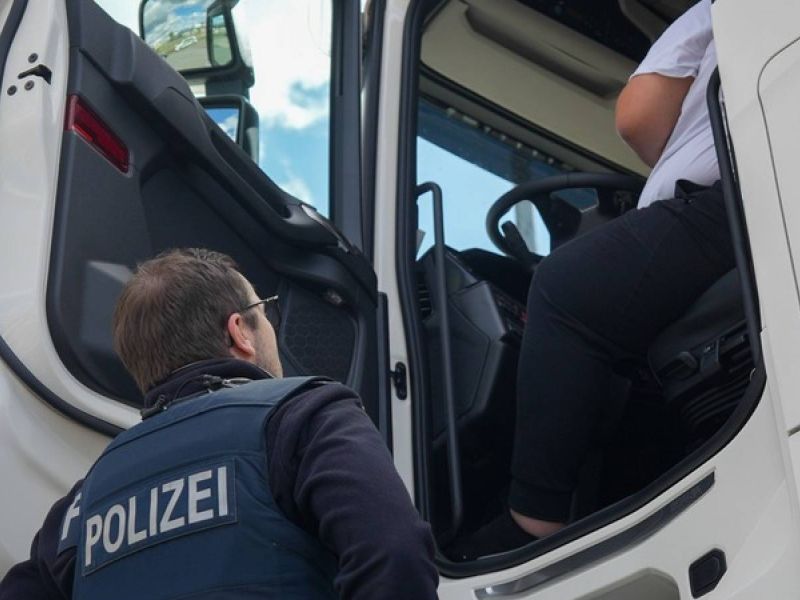 Rund 180 Einsatzkräfte kontrollierten am Montag (20.04.) im Kreis Groß-Gerau den Straßenverkehr.