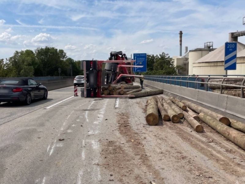 Unfall Weisenauer Brücke