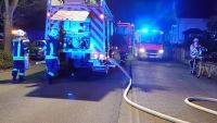 Frankfurt: Brennender Kinderwagen im Treppen-Raum schneidet Fluchtweg ab