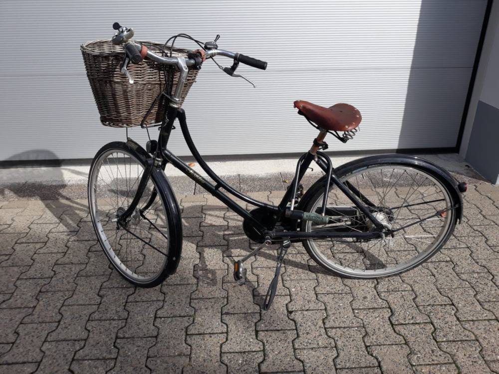 Offenbach: Wem gehört das Fahrrad? Autodiebe klauen Range Rover!