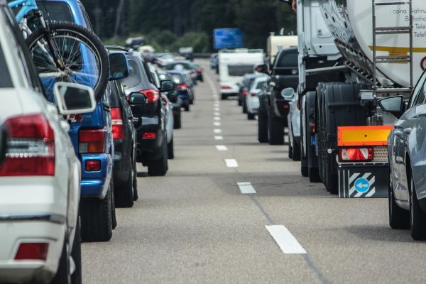 Saarbrücken: Unfall mit vier beteiligten Fahrzeugen im Baustellenbereich auf der BAB 623