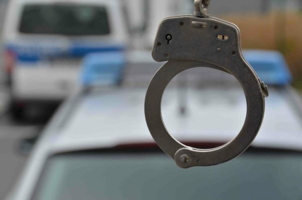 Darmstädter Polizei nimmt erneut junge Männer mit gestohlenen Autos fest