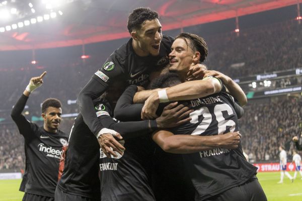 Eintracht siegt gegen HJK Helsinki mit 6:0 inkl. unsere Bilder vom Spiel