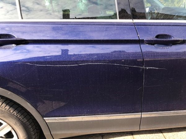 Nächtlicher Vandalismus an zwölf Fahrzeugen in Bexbach