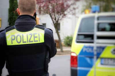 Verkehrsunfall unter dem Einfluss von Alkohol am Partnerschaftskreisel in Ingelheim