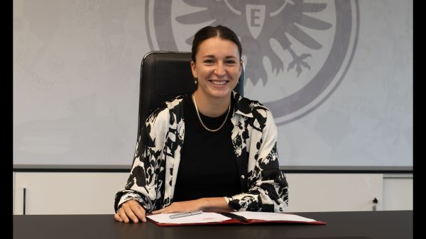 Barbara Dunst bleibt ein weiteres Jahr bei der Eintracht